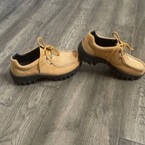 Marc Ecko 90's Retro Tan Suede
Leather Wallabee Shoes Size 10